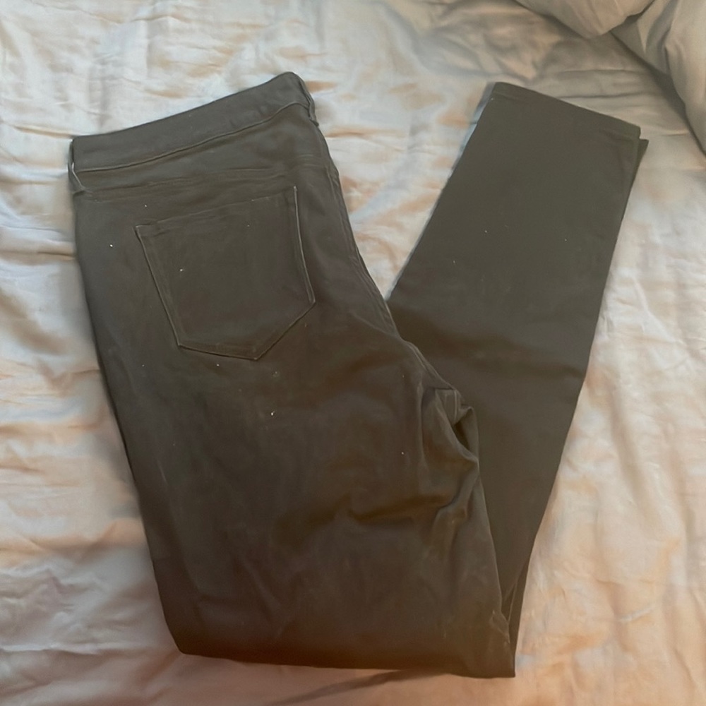 Women’s Black Jeans